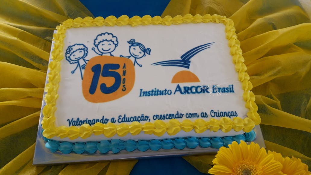 INSTITUTO ARCOR COMEMORA 15 ANOS COM SEMINÁRIO, PRÊMIOS E COM OS COLABORADORES DA EMPRESA